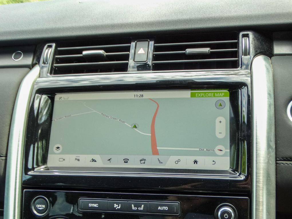 Used Land Rover Discovery YC68OTT 23