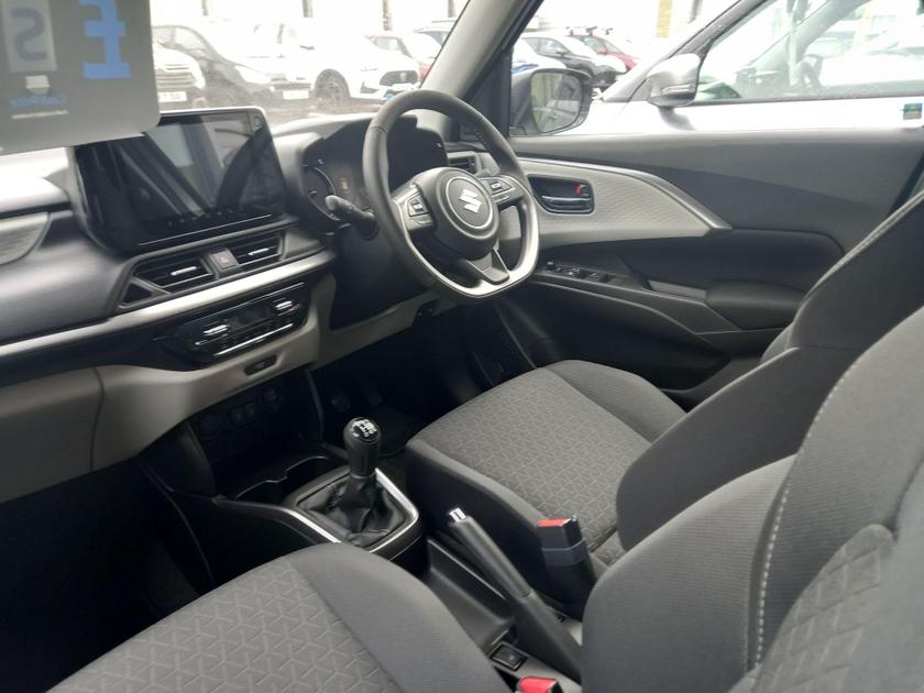 Suzuki SWIFT Photo at-51bc6b61b8e34a15b95ec0431c5864f6.jpg