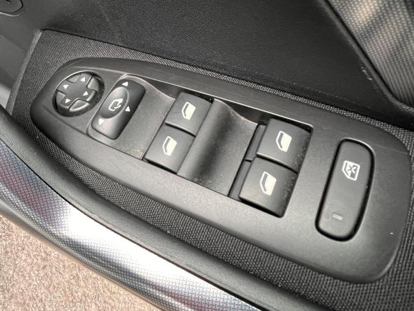 Used Peugeot 2008 BC68CTF 25