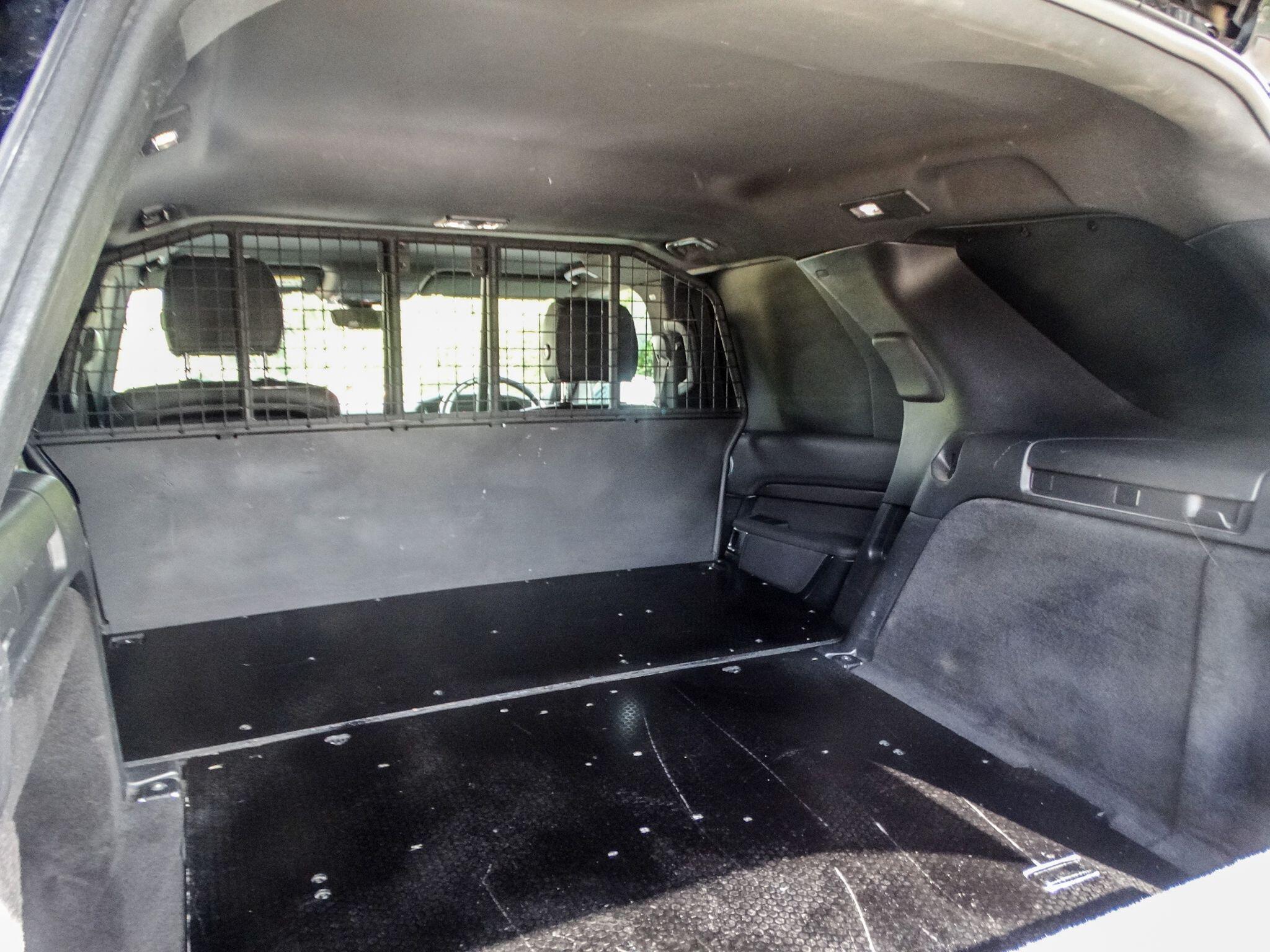 Land Rover Discovery 3.0 SD V6 HSE Auto 4WD Euro 6 (s/s) 5dr — photo 36