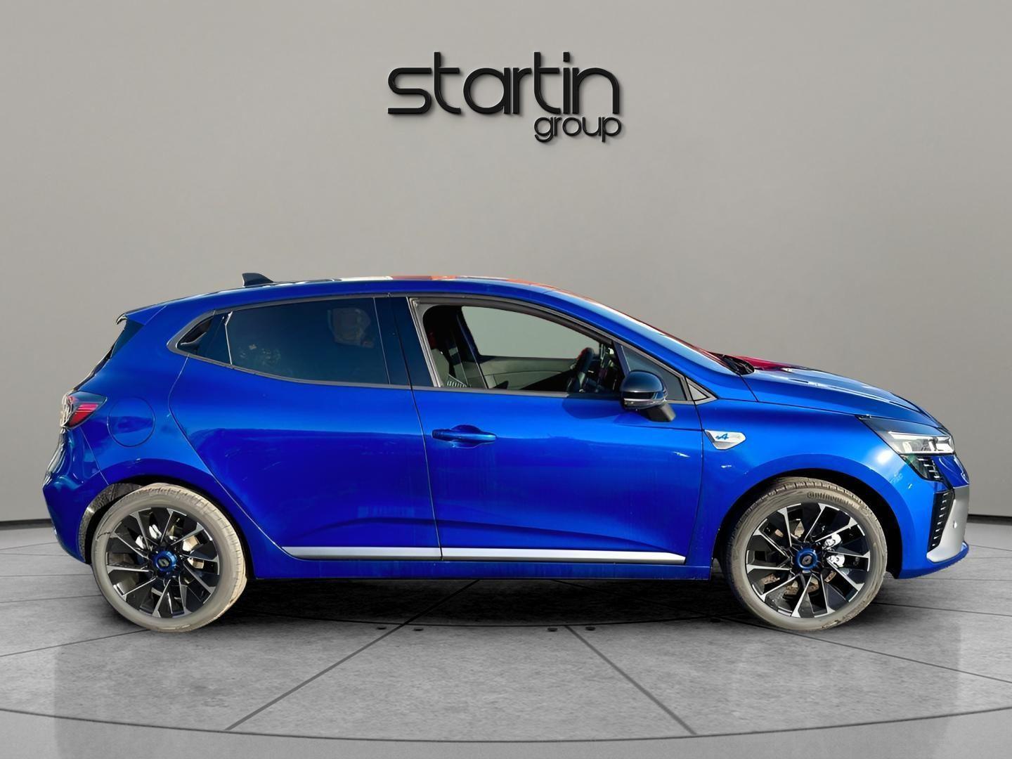 New Renault Clio esprit Alpine E-Tech full hybrid 145 ^MY25