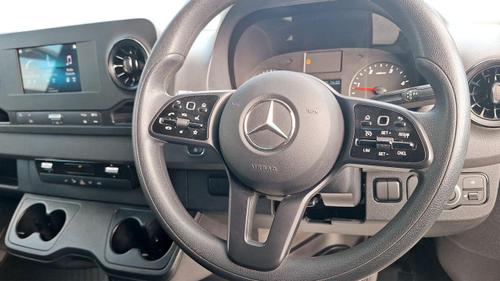 Mercedes-Benz Sprinter Photo at-524968ecaed14d29bf3d8dbfed5f2fba.jpg