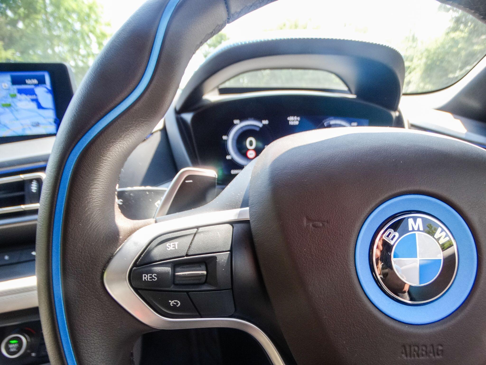 BMW i8 1.5 7.1kWh Auto 4WD Euro 6 (s/s) 2dr — photo 32