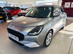 Suzuki Swift Photo 2