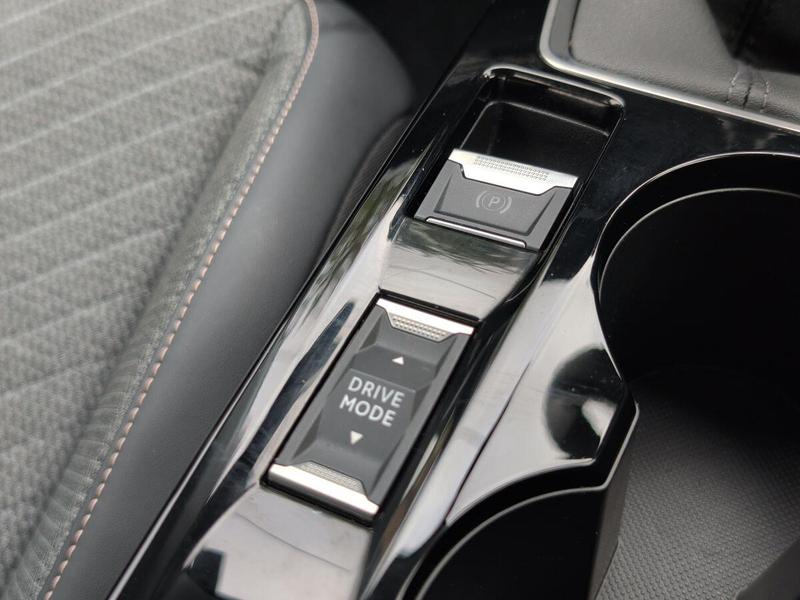 Used Peugeot 208 MC24HJV 47