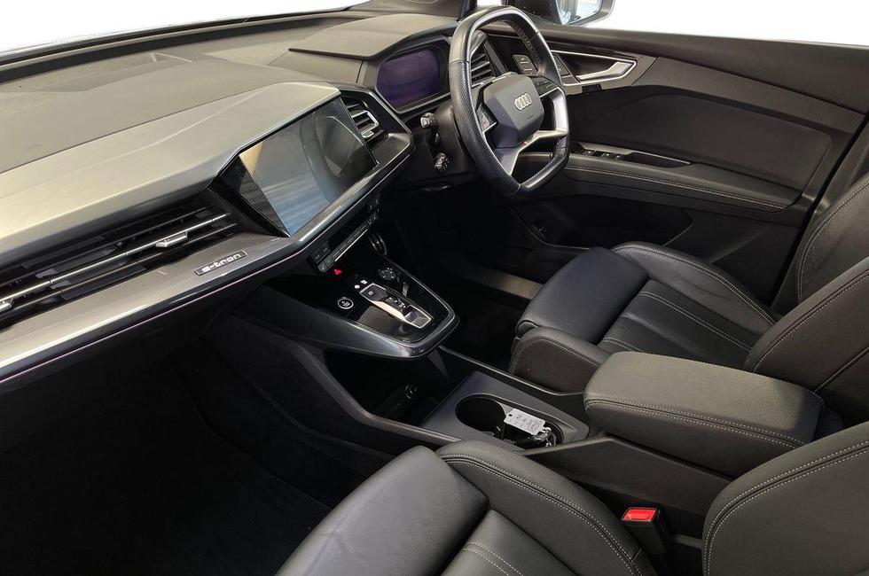 Audi Q4 Photo at-52c5f163071048e8ac6112341a374f5b.jpg