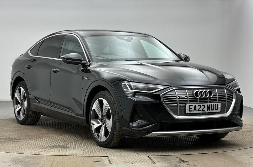 Audi e-tron Photo at-5329409639364325a9c11b335ebc5078.jpg