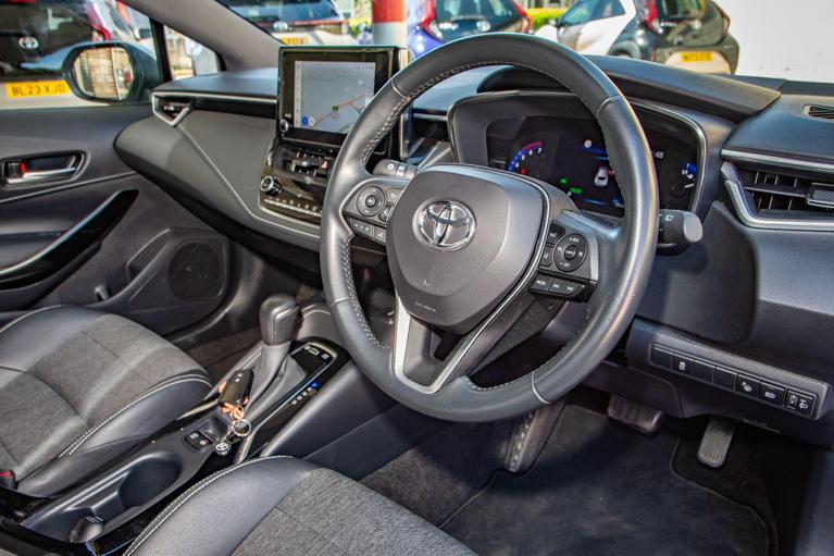 Used Toyota Corolla CF22OCC 27