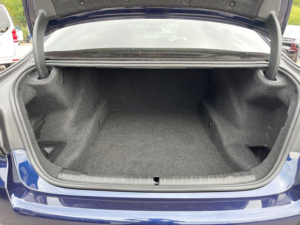 BMW 5 Series Photo 22