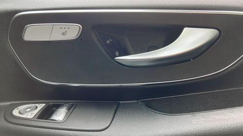 Mercedes-Benz Vito Photo at-53836eef35eb4269a2101fc34b5c2d7f.jpg