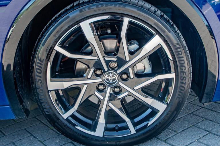 Used Toyota Prius WU25KUT 17