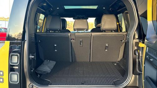 Land Rover Defender Photo at-5399f38f5d7f4081a75695c244ba7cad.jpg
