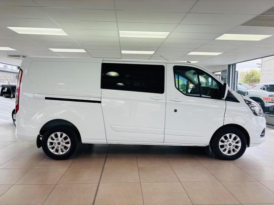 Ford Transit Custom Photo at-53c631d0ed844a8abf771214662a2617.jpg