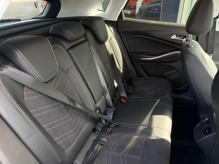Used Vauxhall Grandland WH23AVV 7