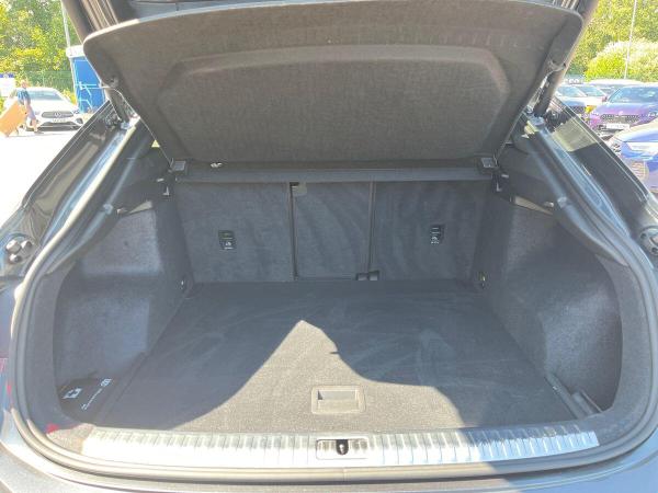 Audi Q3 Photo at-542a5c397df94c9b8a667de93eea2072.jpg