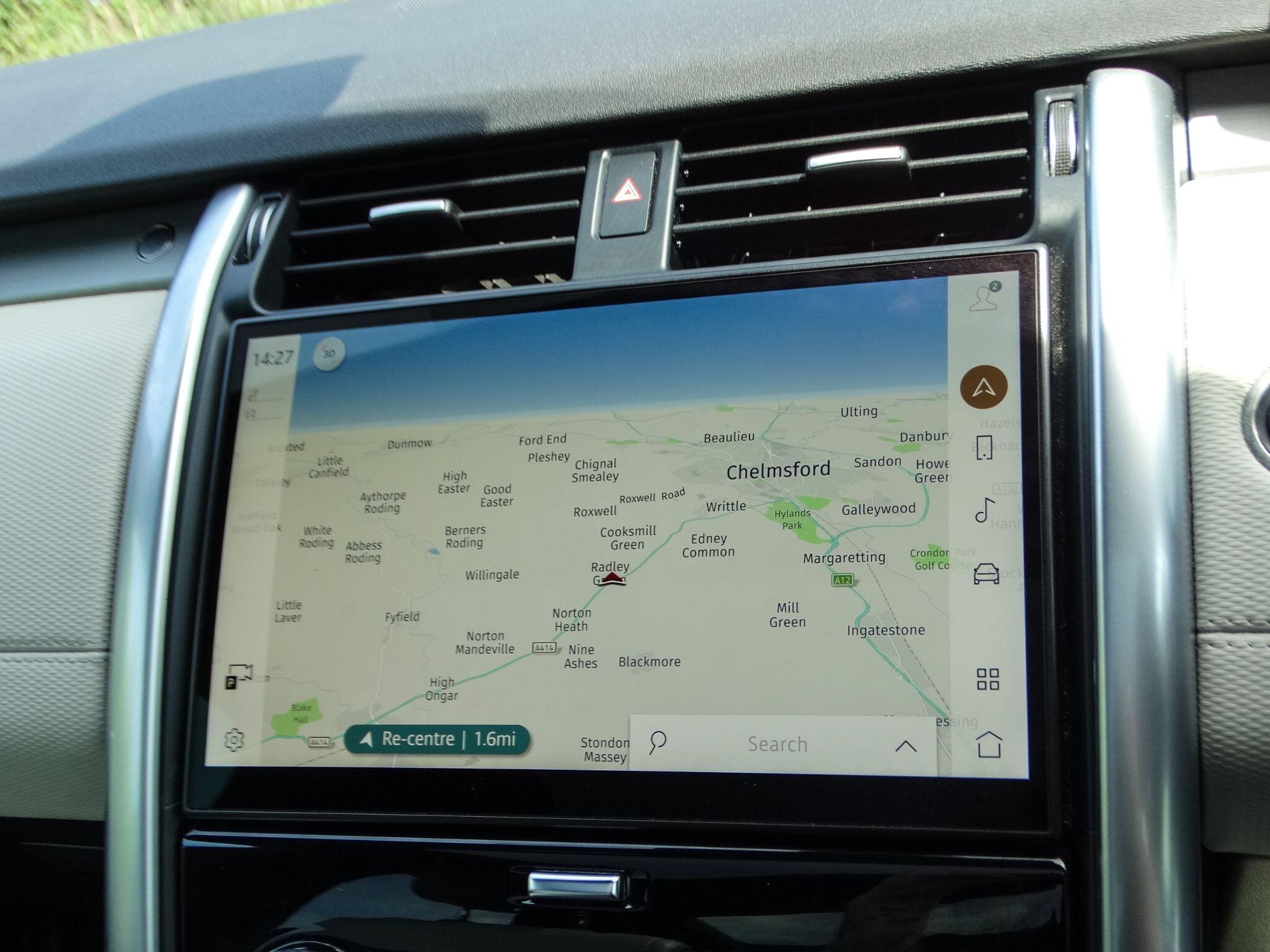 Land Rover Discovery 3.0 D300 MHEV R-Dynamic SE SUV 5dr Diesel Auto 4WD Euro 6 (s/s) (300 ps) — photo 22