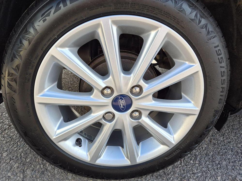 Ford Fiesta Photo at-54718334120f4800a2bc89c3ef528498.jpg