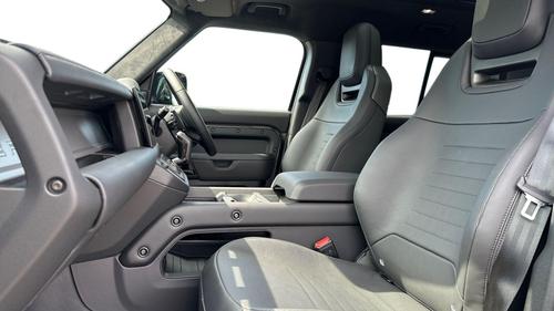 Land Rover Defender Photo at-54a78a22086b40c1bab8c55464818bee.jpg