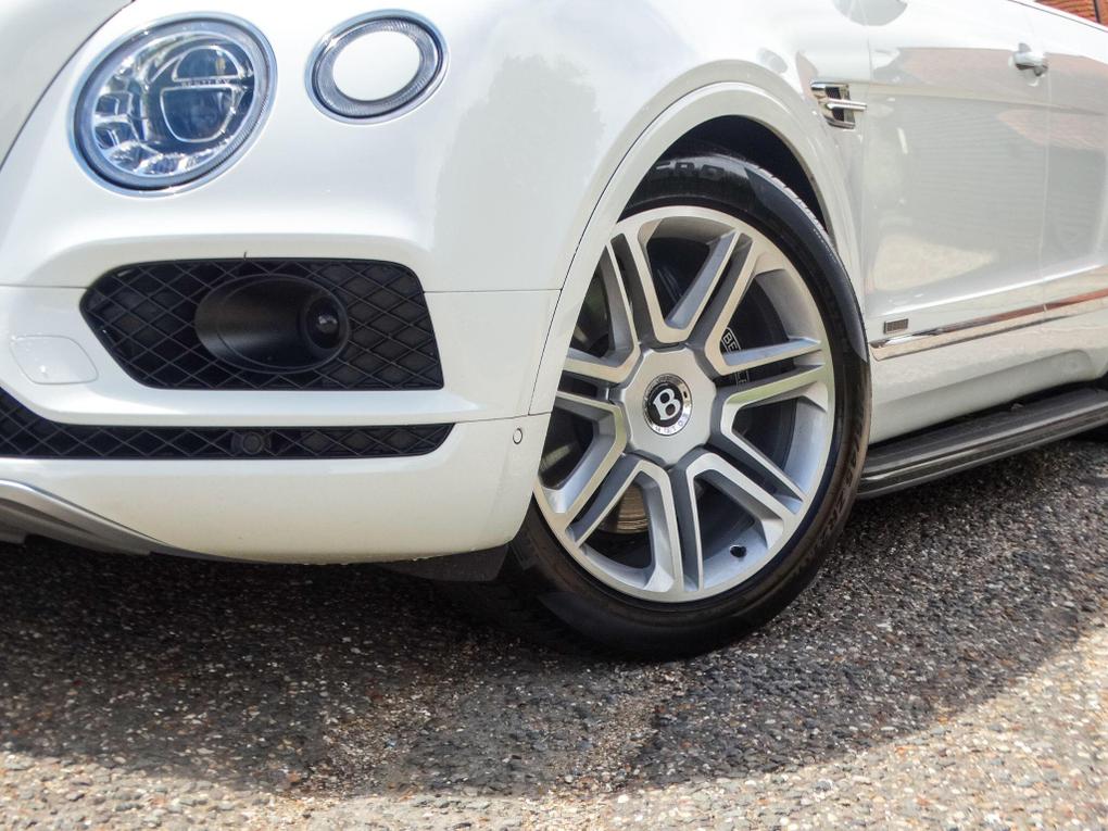 Used Bentley Bentayga LF18RHZ 9