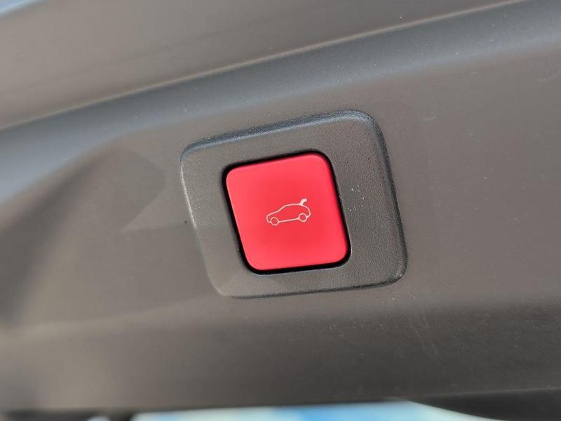 Used Peugeot E-3008 202610106867851 26