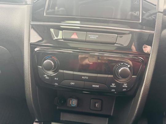Suzuki Vitara Photo at-54fad1c98fe8440a9d145733f341f16b.jpg