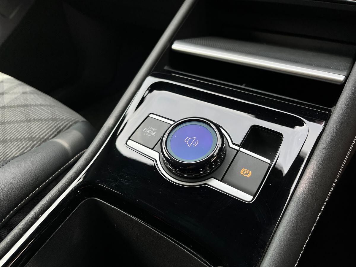 Volkswagen Tiguan Photo at-55139dbe047a4921afe33c09cf12e56e.jpg