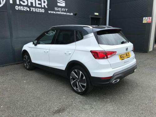SEAT Arona Photo at-554cea6430f043378047f7869727bb3b.jpg
