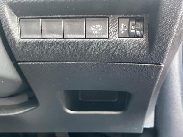 Used Peugeot E-2008 YB74CUO 48