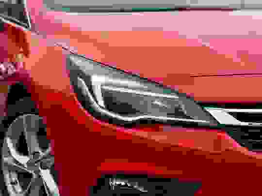 Vauxhall Astra Photo at-556b130c5fdf43ed896e7c91d576e770.jpg