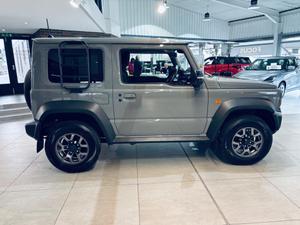 Suzuki Jimny Photo 5