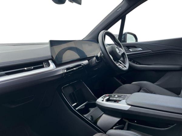 BMW 2 Series Active Tourer Photo at-559c3a09da3145139519f0932adab5d7.jpg