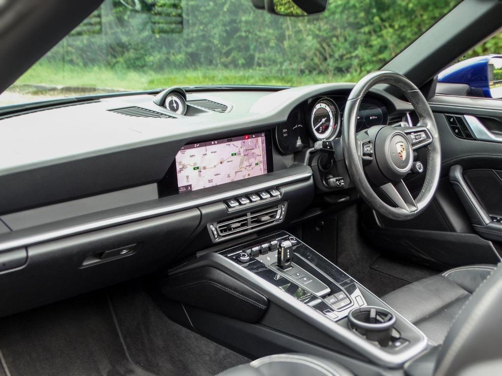 Used Porsche 911 FN69CXS 16