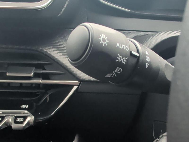 Used Peugeot 2008 202601058926455 16
