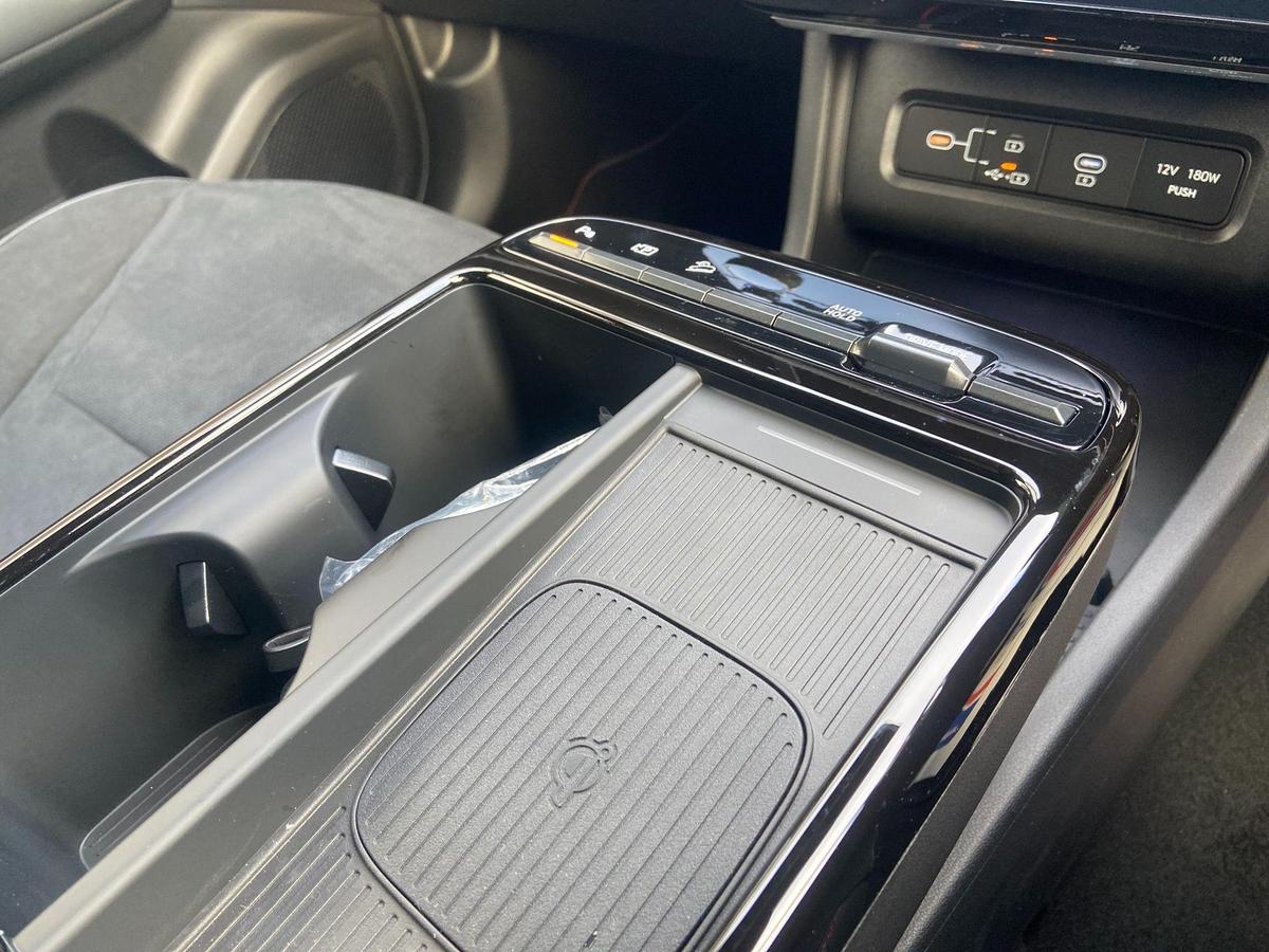 Tucson Limited Hyundai Tucson Wireless Charging Pad Used Hyundai