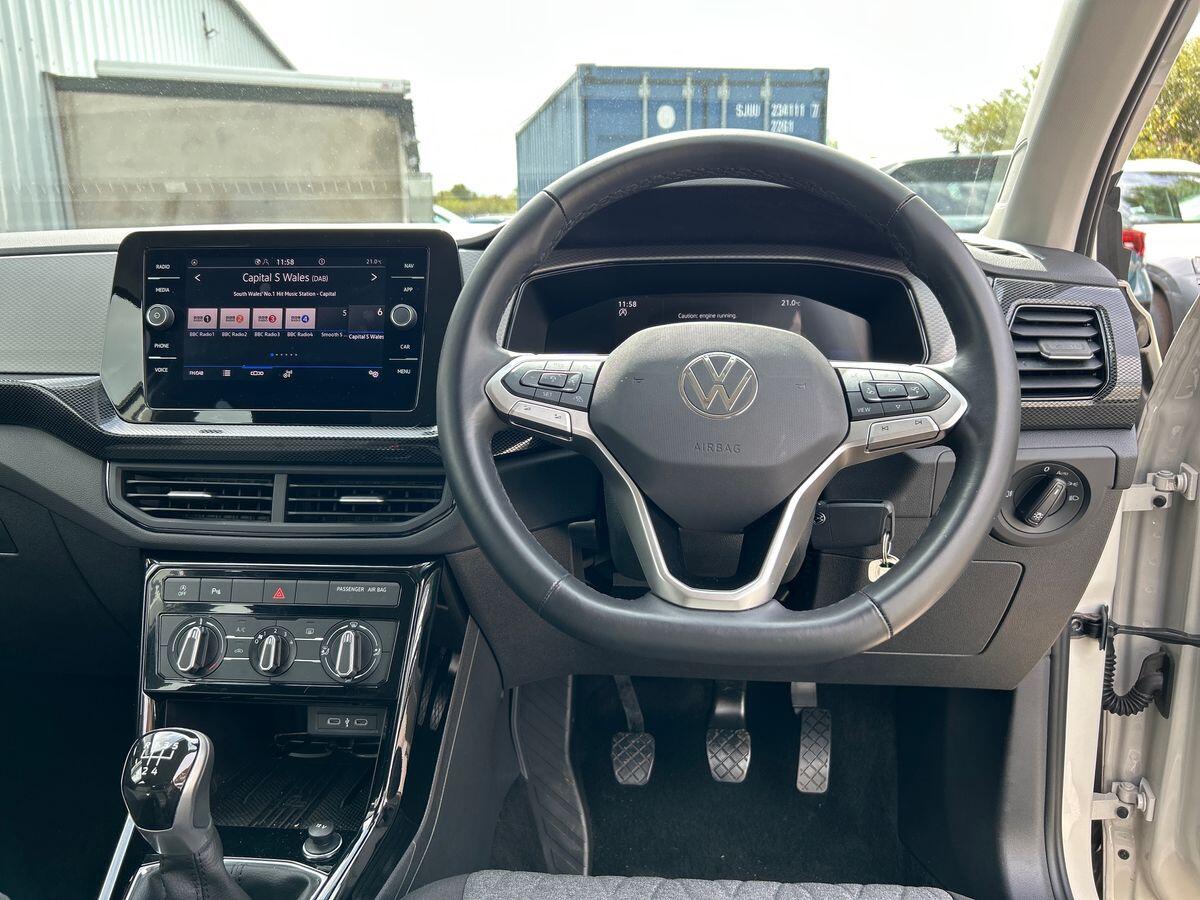 Volkswagen T-cross Photo at-55ecfa433db34f7cb53a974ef0ecebf7.jpg