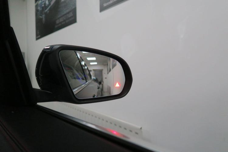 Used Mercedes-Benz EQA VN22NFH 17