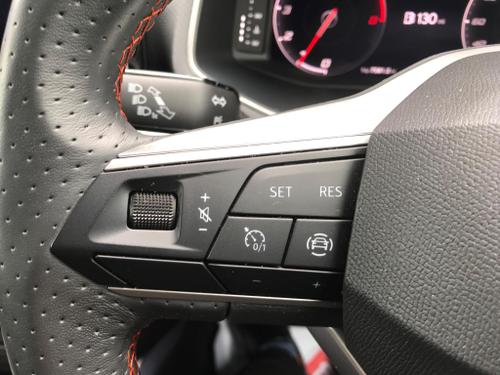SEAT Arona Photo at-569d8e9b98984f7c861bef157011d9a4.jpg