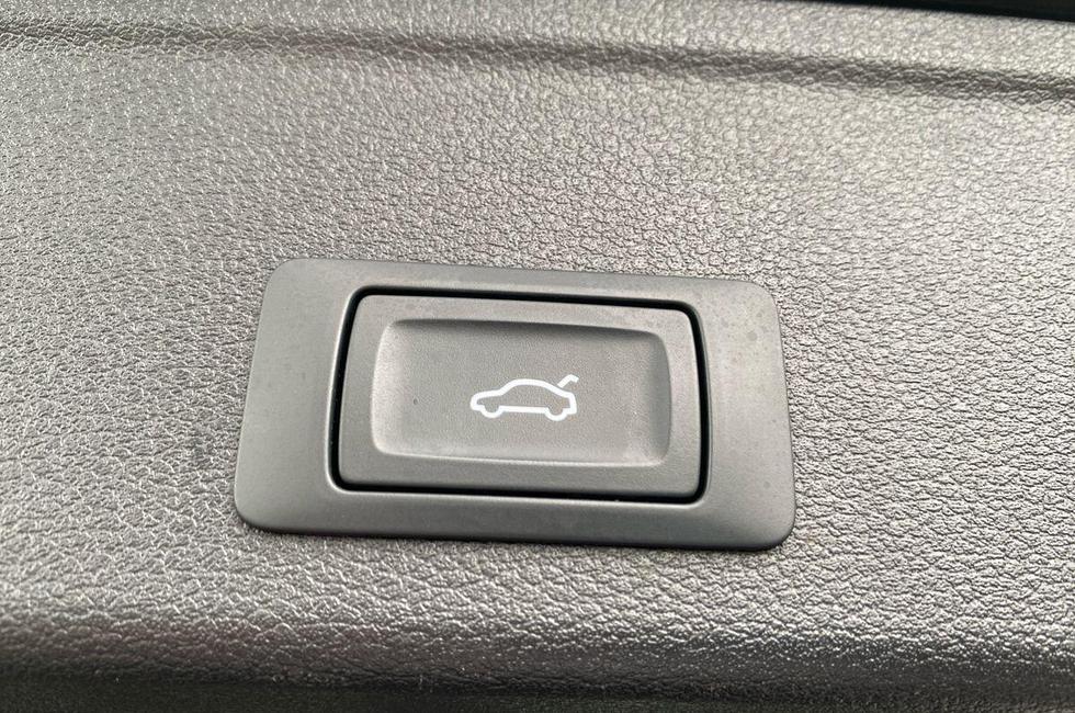 Audi A4 Photo at-56a101357b8d4d99ad7eddbb75eb372d.jpg