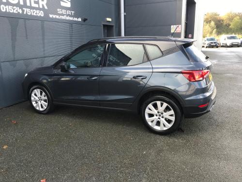 SEAT Arona Photo at-56af6867de3f411eaaa2ba56328fd5b7.jpg