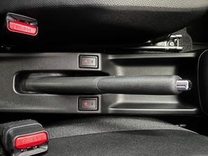 Suzuki Swift Photo 9