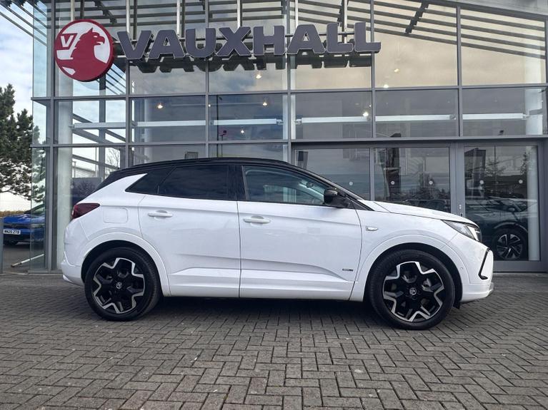 Used Vauxhall Grandland WM23OUC 2