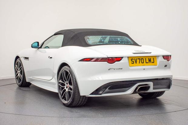 Jaguar F-TYPE Photo at-571bf4c2c1bf4ccfb20e457ebb1471cf.jpg