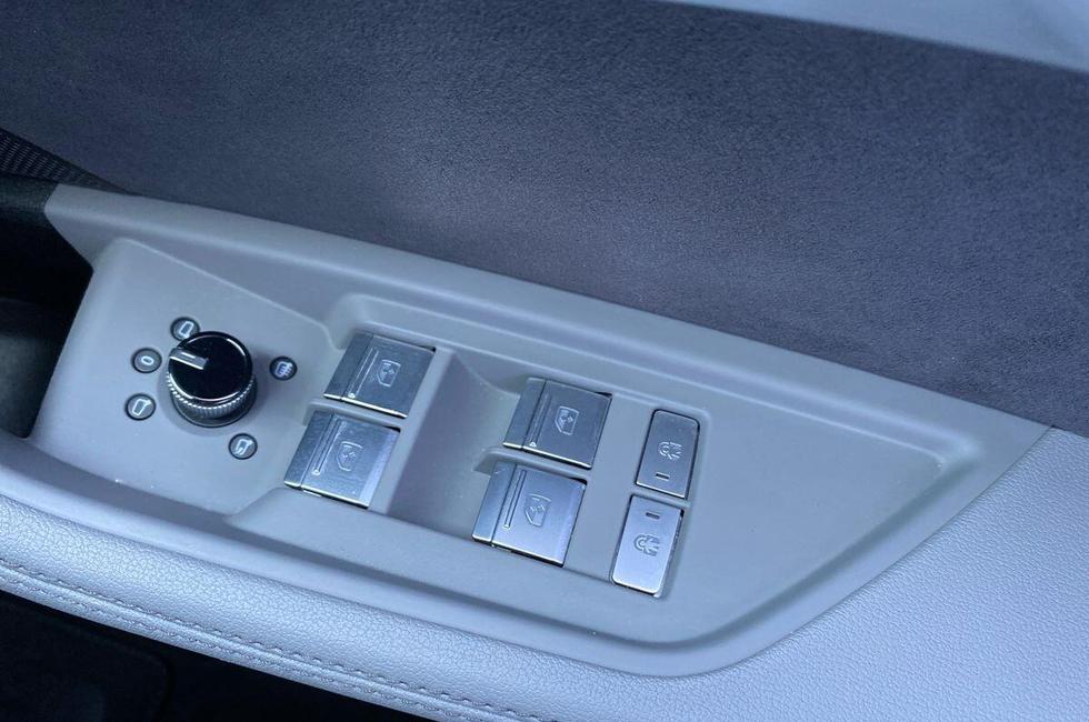 Audi e-tron Photo at-571d497738fa4d29ae1e05c39ee81b4d.jpg