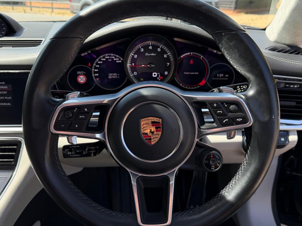 Used Porsche Panamera WV67UNP 11