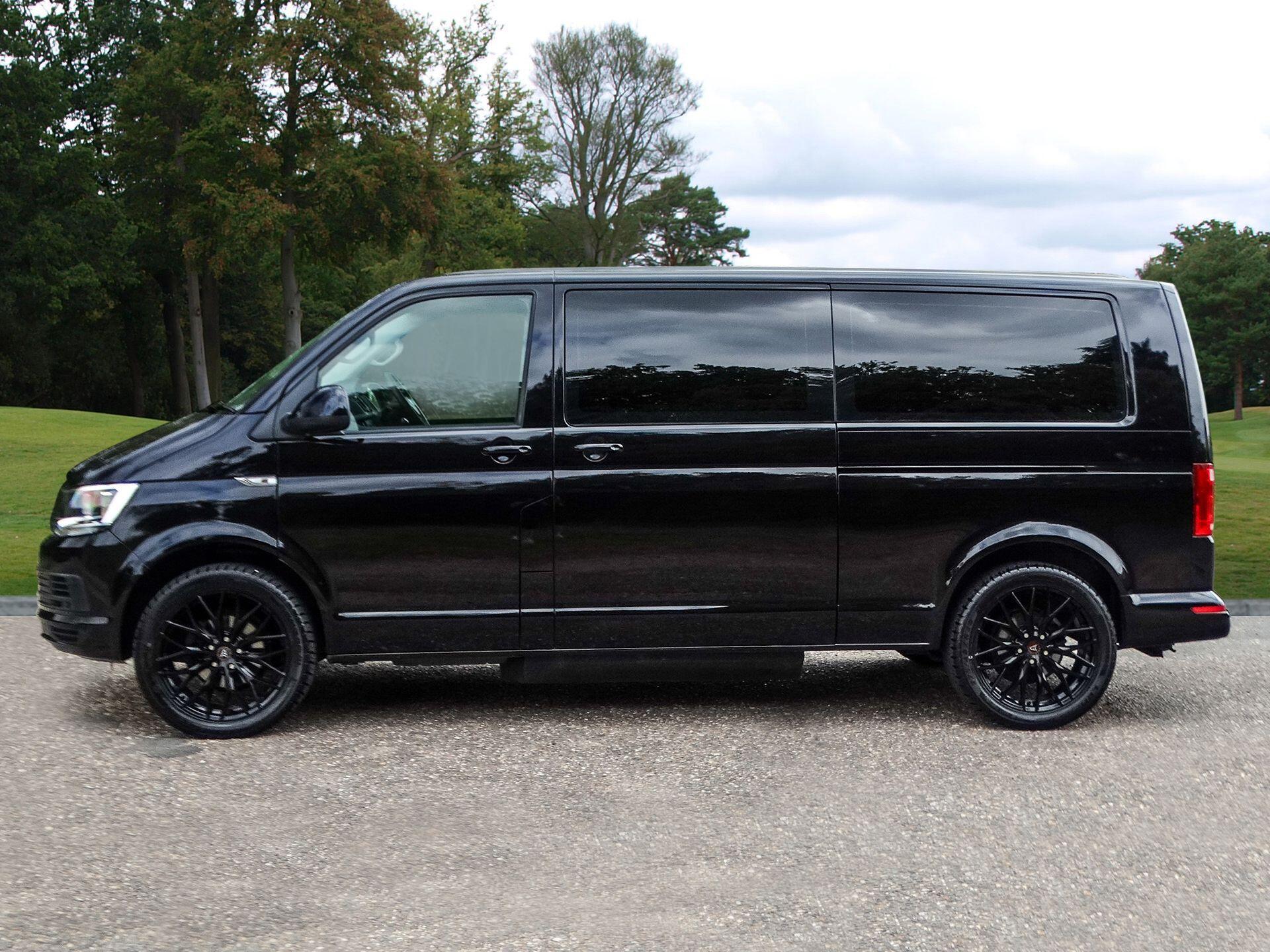 Volkswagen Transporter Shuttle 2.0 TDI BlueMotion Tech SE FWD LWB Euro 6 (s/s) 5dr — photo 3