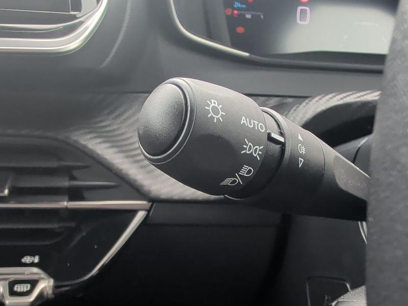 Used Peugeot 2008 202503069833222 25