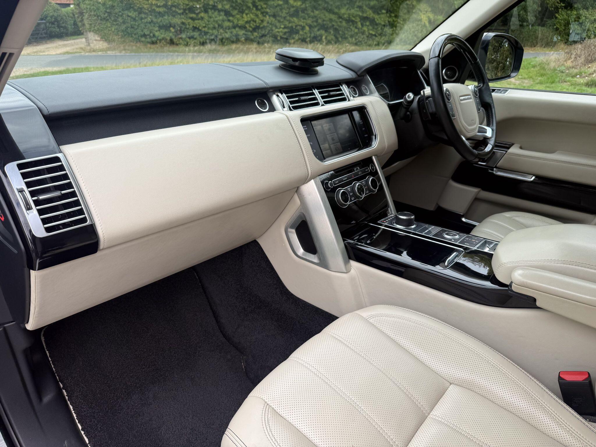 Land Rover Range Rover 4.4 SD V8 Autobiography Auto 4WD Euro 5 5dr — photo 14
