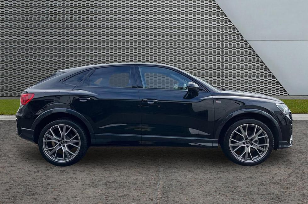 Audi Q3 Photo at-57a3f02e83054fa2aaa63dfba1c07123.jpg