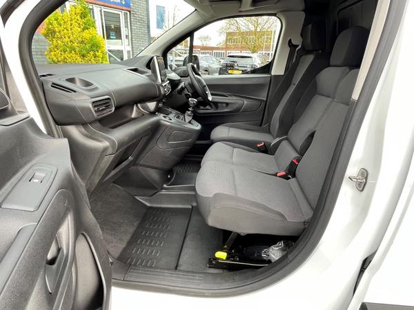 Used Peugeot Partner LP71CWV 33