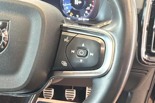 Volvo XC40 Photo at-57c925e457d048caa22db68a3effe587.jpg